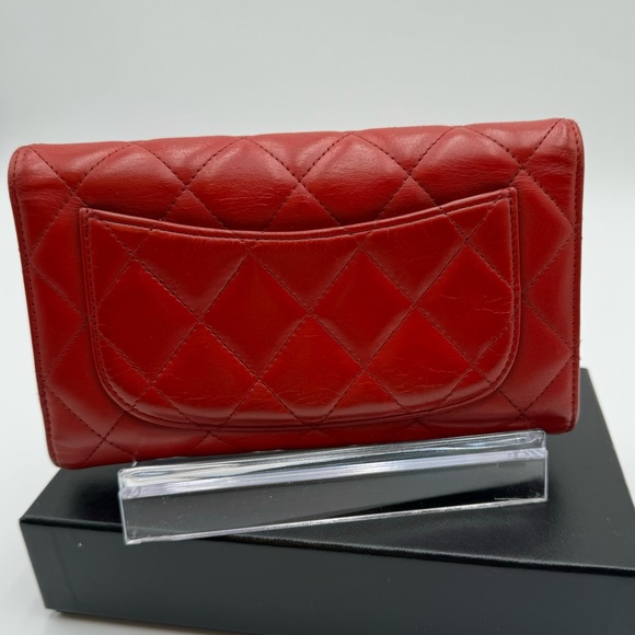 Chanel - Authentic - Lambskin Wallet - Red - Gorgeous with COA and Box - Picture 5 of 16